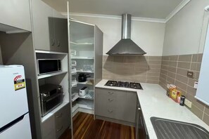 Private kitchen - Convenient&Spacious/freeParking3Bed2Bath/BigFamily (Cannon Hill)