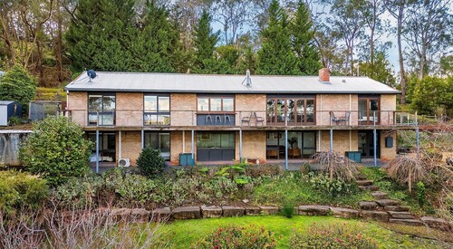 Panoramic Healesville Retreat in the heart of the Yarra Vallley Wine Region