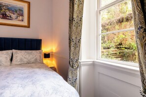 Iron/ironing board, free WiFi - Stunning 1 Bedroom Flat in Central Bath (Bath)