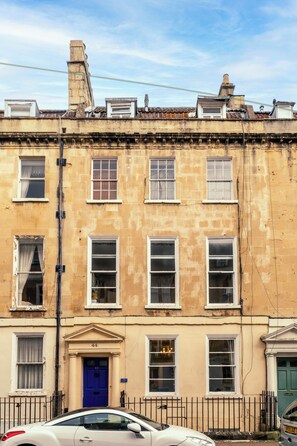 Exterior - Stunning 1 Bedroom Flat in Central Bath (Bath)