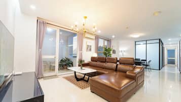 Penthouse Superior, quang cảnh thành phố | Khu phòng khách