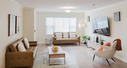 Garden Suite | Modern 2BR with Private Yard