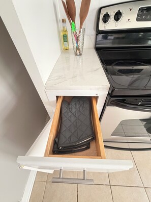 Private kitchen - Excellent 1-bedroom apartment with AC in charming Pensacola (Pensacola)