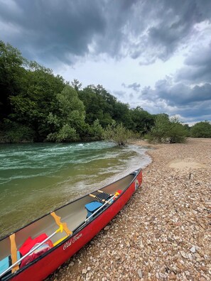 Beach - Riverfront home with amazing views:  perfect for couples for groups-sleeps 11 (Berryville)