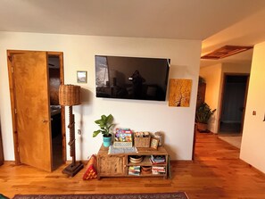 Interior - Riverfront home with amazing views:  perfect for couples for groups-sleeps 11 (Berryville)