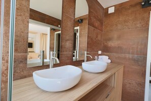 Bathroom - Le Jardin d'Eden 210 - Suite Junior Luxe - 2 people (AGDE)