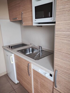 Private kitchen - Le Jardin d'Eden 220 - Suite Junior Supérieure - 2 people (AGDE)