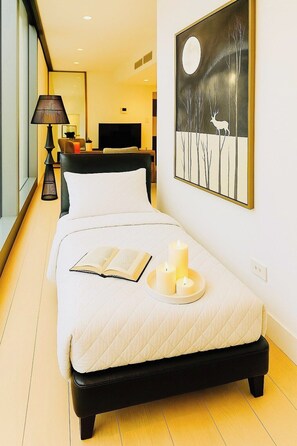 Interior - SkyHigh Exec Suite with City Views (Melbourne)