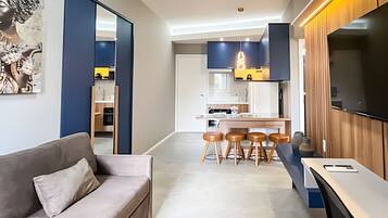 Deluxe Apartment | Living area