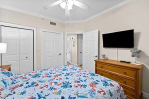 Room - Beachfront Bliss 1807-Gulf Front-Sleeps 6 (Panama City)