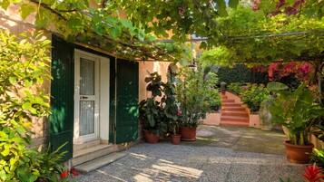 Enceinte de lâhĂ©bergement