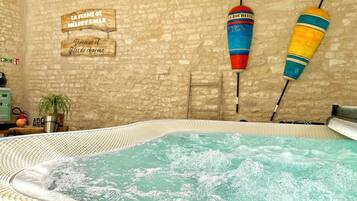 Bain à remous intérieur