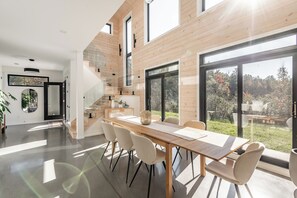 Dining - Nou Tremblant Chalet, Lac Labelle, and Private Beach (Labelle)