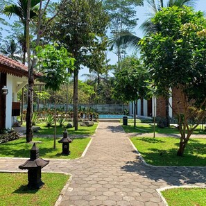 Property grounds - The Nalaya Hotel & Resto (Borobudur)