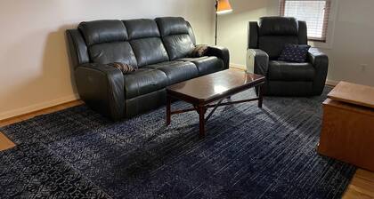 DISCOUNT FOR REVIEWS OF NEWLY LISTED 2-bedroom Farm house