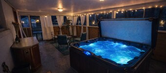 Peaceful Hot Tub Hideaway - 15 mins to Chatt - Dog Friendly
