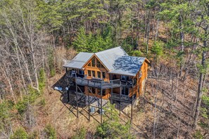 Exterior - Epic Views, Hot Tub, Game Rm & Firepit 5BR Cabin Near Pigeon Forge & Dollywood (Sevierville)