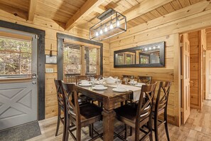 Dining - Epic Views, Hot Tub, Game Rm & Firepit 5BR Cabin Near Pigeon Forge & Dollywood (Sevierville)