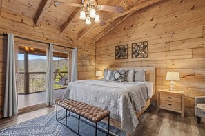 Room - Epic Views, Hot Tub, Game Rm & Firepit 5BR Cabin Near Pigeon Forge & Dollywood (Sevierville)