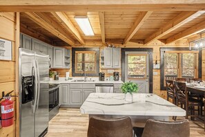Fridge, microwave, oven, stovetop - Epic Views, Hot Tub, Game Rm & Firepit 5BR Cabin Near Pigeon Forge & Dollywood (Sevierville)