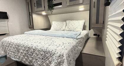 Enjoy a cozy getaway in this modern 1-bedroom place.