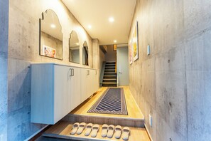 Interior - Lrge New Luxury Home 1 Minute walk to Station 6 Min Ride to Namba Great for USJ (Osaka)