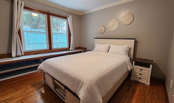 Room - ​Upstate Oasis: Moody Chic Interior & Summer Pool Fun (Carthage)