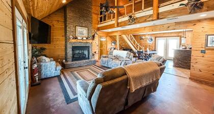 The Lodge at Fort Cobb Lake located on 10 private acres. 2 miles from the lake