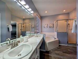 Bathroom - Private Villa at Solana - Heated Spa (Davenport)