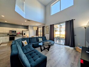 Living area - Private Villa at Solana - Heated Spa (Davenport)