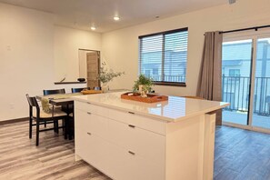 Interior - The Cornerstone in Four Corners | Near Hot Springs (Bozeman)