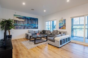 Smart TV, fireplace, video games, ping pong
