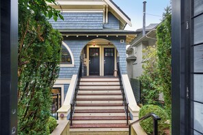 Exterior detail - Kitsilano Oasis: 2 Bdrm, Patio & Private Garage (Vancouver)