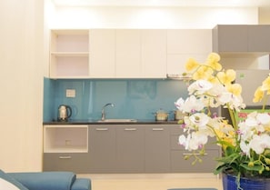Junior Apartment, Balcony, City View | Interior - Greengarden hotel (ngu hanh son)