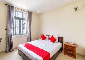Economy Double Room, Garden View | Individually decorated, individually furnished, free WiFi, bed sheets - Greengarden hotel (ngu hanh son)