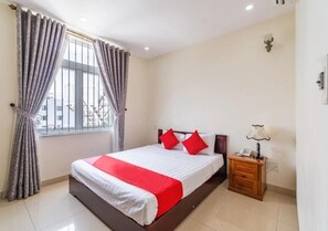 Economy Double Room, Garden View | Dihias secara berasingan, dilengkapkan perabot secara berasingan 
