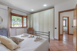 4 bedrooms, WiFi, bed sheets - Villa Adriana Capalbio, Capalbio, Italy (Capalbio)