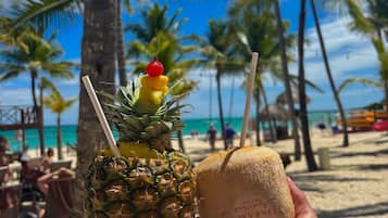 Apartment, 2 Bedrooms, Accessible, Smoking | Beach