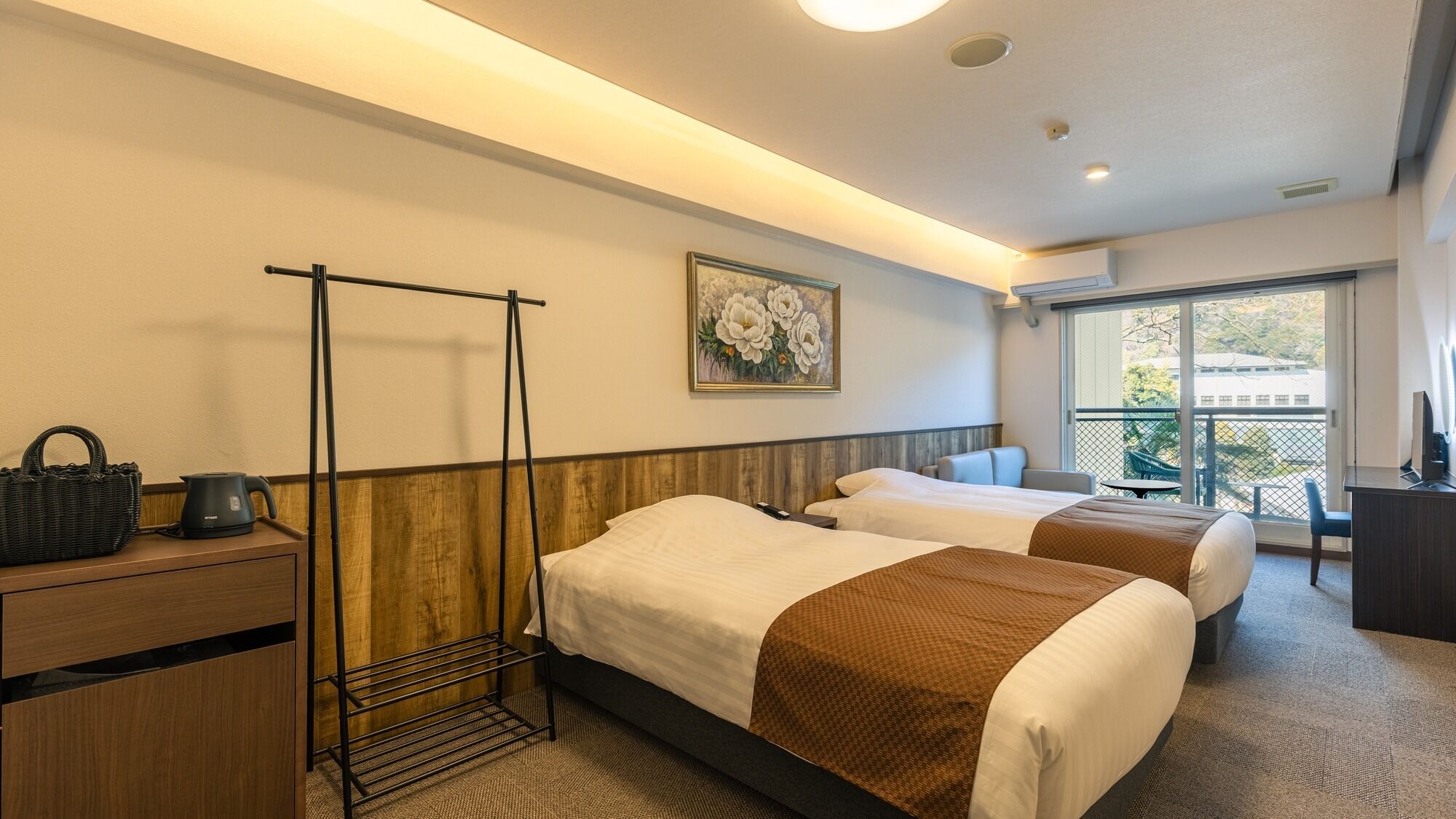 Standard Twin Room, Balcony, Mountain View