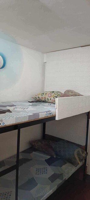 Standard Shared Dormitory, Women only, Pets not allowed