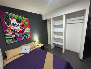 Internet, bed sheets - COZY ROOM PRIVATE BATHROOM NEAR SAO PAULO POINT (Guadalajara)