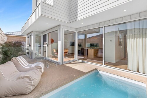 Avenue Pool House | Heated Pool & Central OG