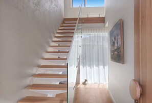 Interior - Pool House on The Avenue, Central Ocean Grove, Brand New, Heated Pool, Aircon, Luxury, Sleeping 8 (Ocean Grove)