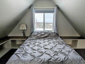1 bedroom, travel cot, free WiFi, bed sheets - Denali Views @ Last Frontier Chalets - Togo (Trapper Creek)