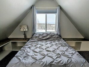 1 bedroom, travel cot, free WiFi, bed sheets - Denali Views @ Last Frontier Chalets - Fireweed (Trapper Creek)