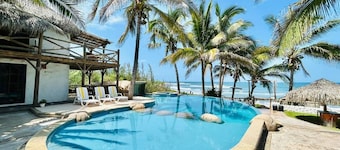 Beachfront Perfect Getaway By Partner Host