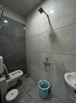 Kamar Double | Kamar mandi