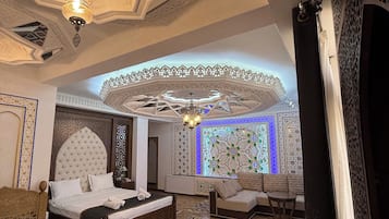 Superior Suite, Balcony, City View