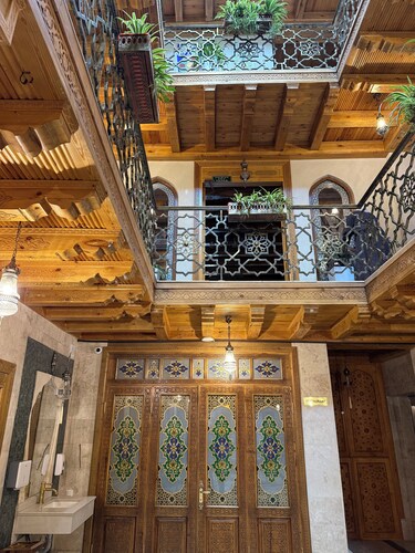 Mehrob Hotel