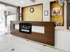 House | Reception - Deluxe Super Collection O MP Nagar (Bhopal)